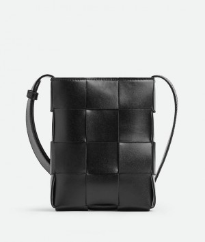 Bottega Veneta Cassette Miesten Crossbody Laukut Mustat | SN-BTGV594821