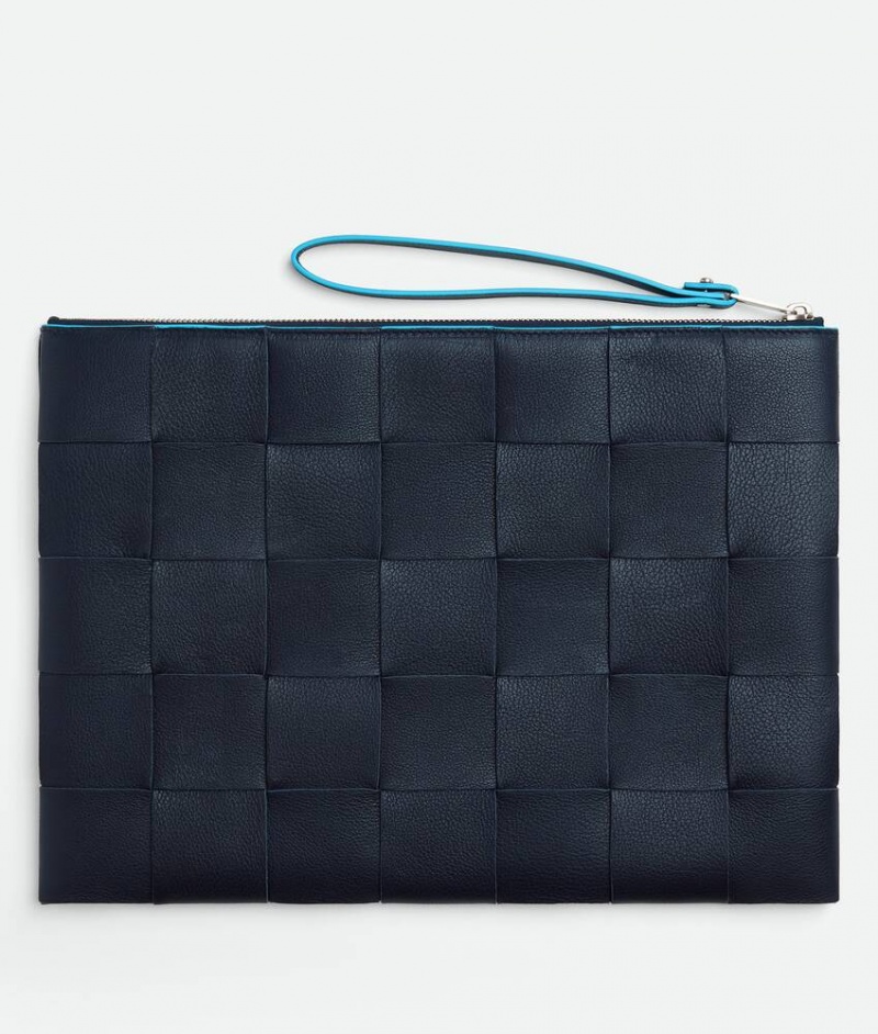 Bottega Veneta Large Intreccio Grained Nahkaiset Miesten Pouches Indigo | SN-BTGV595569