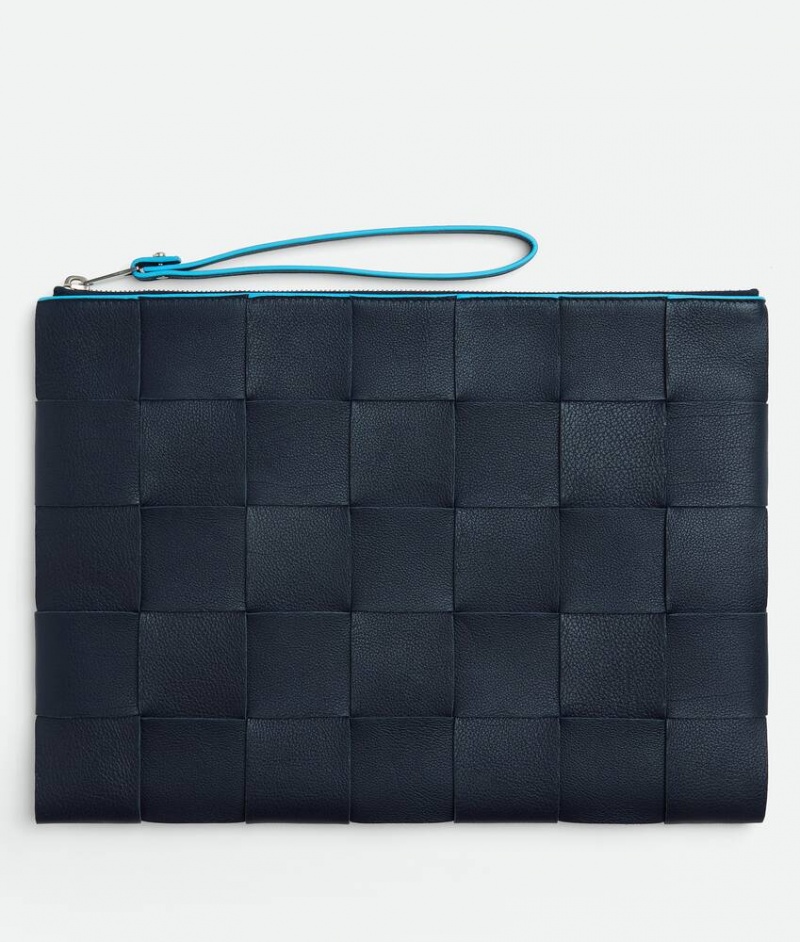 Bottega Veneta Large Intreccio Grained Nahkaiset Miesten Pouches Indigo | SN-BTGV595569