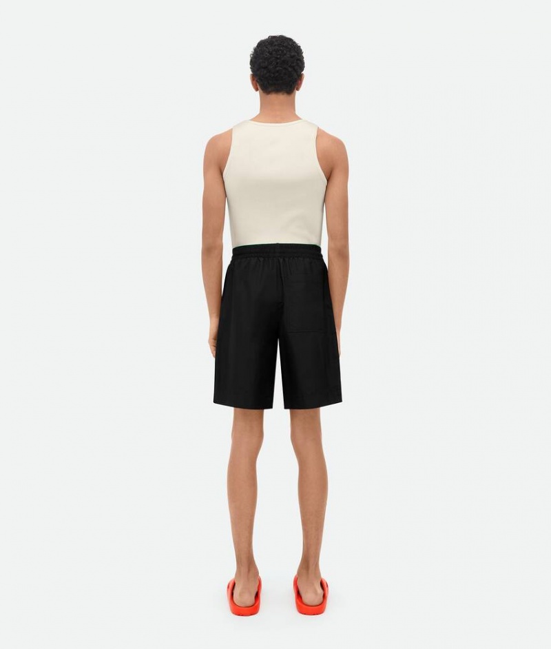 Bottega Veneta Technical Nylon Miesten Shorts Mustat | SN-BTGV595120